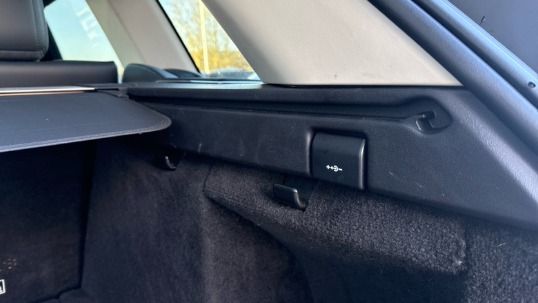 Land Rover Range Rover Sport 3.0 D250 HSE Silver 5dr Auto Diesel Estate